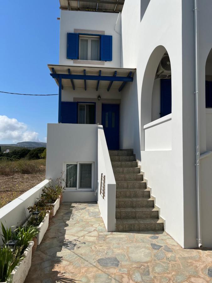Athina Rooms Karvounades Exteriör bild