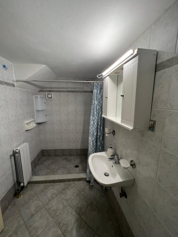 Athina Rooms Karvounades Exteriör bild