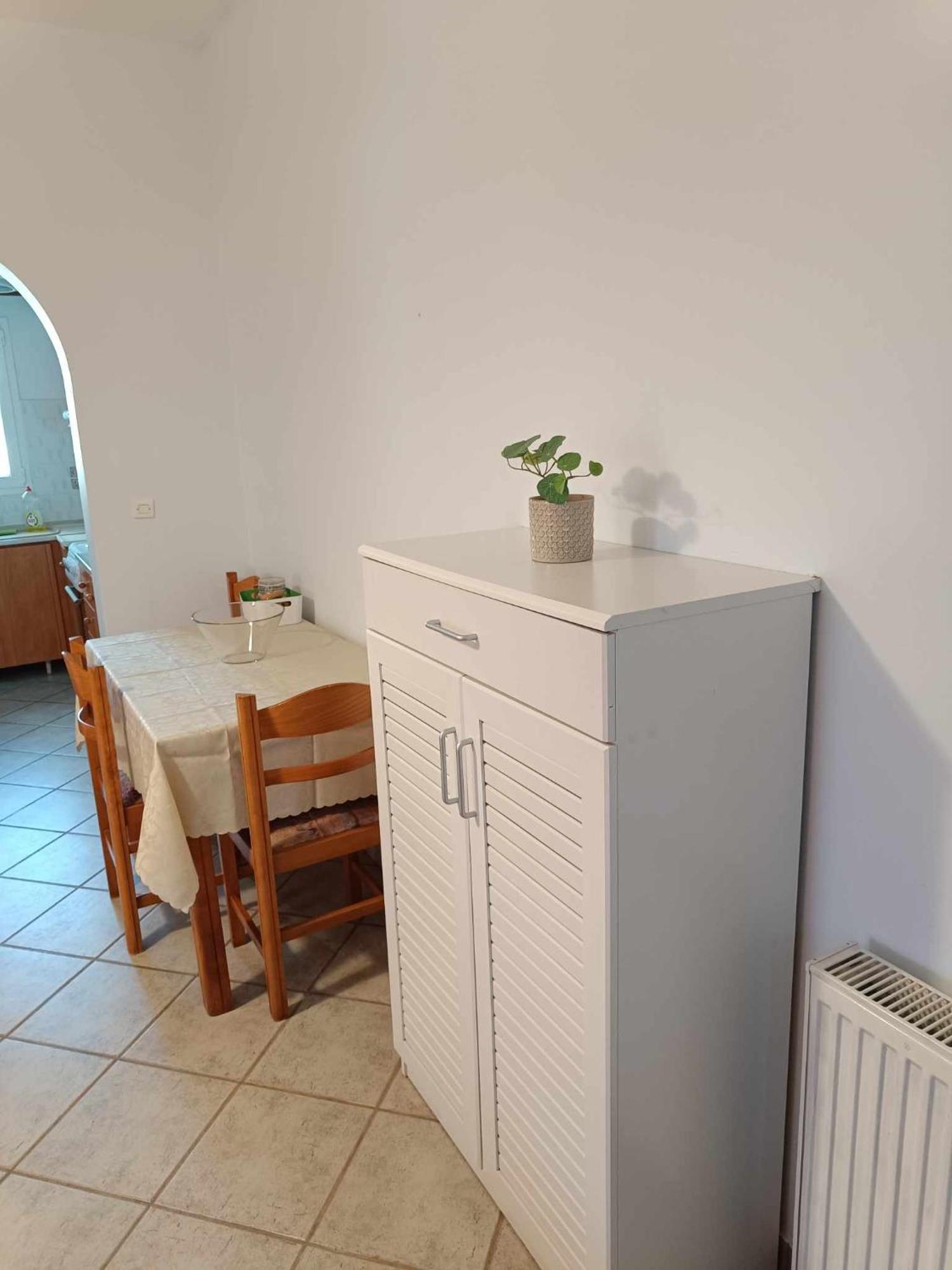 Athina Rooms Karvounades Exteriör bild